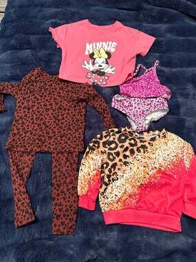 4T Toddler Girls Clothing Bundle Set Including Heart Pajamas, Minnie Mouse Tee,